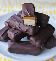 7 Recettes Pour Des Barres Chocolatees Maison Facon Lion Mars Twix Recette Fondant Chocolats Faits Maison Barre Chocolat