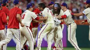 Philadelphia Phillies Legend Pressuring Former Team To Win World Series