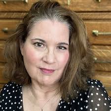 Cat Lover's Daily Companion: Bass, Iris, Hampshire, Kristen, Paximadis,  Lori: 9781592535910: Amazon.com: Books