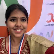 Meghan Rowell's Instagram, Twitter & Facebook