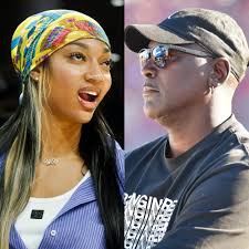WNBA Star Angel Reese Makes Head-Scratching Michael Jordan Comparison While  Setting Her Sights On Audacious $7 Billion Empire Full story via 🔗 in  comments. 👇