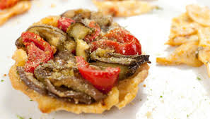 Maybe you would like to learn more about one of these? Cestini Di Pasta Sfoglia Con Melanzane E Guanciale Croccante Favolosi