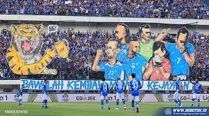 Laga antara persib dengan persija dalam lanjutan liga 1 2018 itu digelar di stadion gelora bandung lautan api sore ini. Bobotoh Id Pskc Vs Persib Viking Menyieun Koreo Ini Temanya