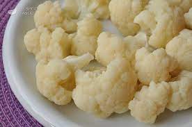Pulire il cavolfiore eliminando le foglie e staccando le cimette dal torsolo. Ricetta Cavolfiori A Vapore Al Microonde Le Ricette Dello Spicchio D Aglio