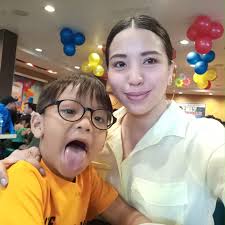 Check out this winter wonderland-themed debut party, styled by Michael Ruiz.