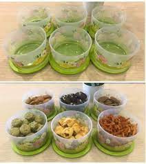 Sekiranya anda berminat dengan produk tupperware brands, boleh lah berhubung dengan saya. 600ml Boleh Jadi Bekas Kuih Raya Tupperware Niaga Facebook