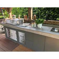 outdoor kuche mit rahmenkonstruktion in 2021 outdoor kuche outdoor grill kuche kuche im freien
