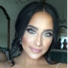 Brandy Hollingsworth's Instagram, Twitter & Facebook