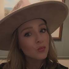 Laurel Rich's Instagram, Twitter & Facebook