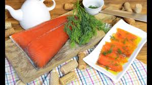 La mejor forma de a la hora de descongelar el salmón ahumado saca del congelador la cantidad que necesites un día. Salmon Ahumado Casero Youtube