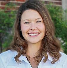 Janice Sauer's Instagram, Twitter & Facebook