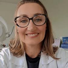 Raquel Mancuso dentista (@draraquelmancuso) · Novo Hamburgo, RS