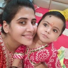 Blessed are those who are playing both roles -that of a child and a parent  and have both their strengths to make them stronger, to feel love ❤️  #family #familytime❤️ #sunday #sundaymood☀️ #