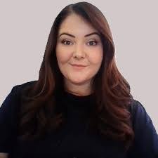 Dena Carr's Instagram, Twitter & Facebook