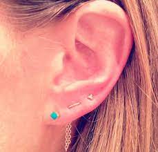 Multiple Ear Piercings 33 Cool Combinations To Copy Multiple Ear Piercings Ear Jewelry Gold Ear Cuff