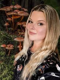 It's very easy to make a pretty cover when @andrew.biernat is