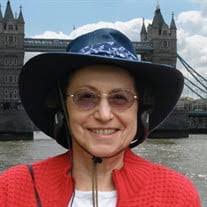 Selma Hammer's Instagram, Twitter & Facebook