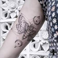 Lidya Adventa On Instagram The Moth Indicates Changes In Life And Six Points Geometry For Wisdom A Crescent At The Bot Body Art Tattoos Tattoos Moth Tattoo