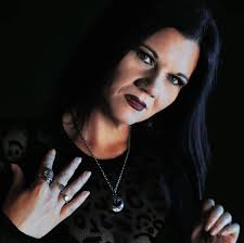 Where can you get good quality vampire fangs that stay put