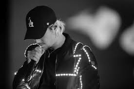 Песни в альбоме les étoiles vagabondes : Nekfeu Devoile Un Nouveau Clip Et Annonce Un Album Surprise Hypebeast