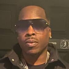 Torrance Peterson's Instagram, Twitter & Facebook