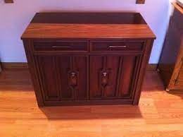 We've made a buying guide of top 10 expandable buffet server for our consumer to review. I Live In Central Iowa And I Have A Saqinaw Expandable Buffet Table I Would My Antique Furniture Collection