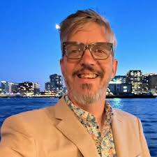 Steven Nutter's Instagram, Twitter & Facebook