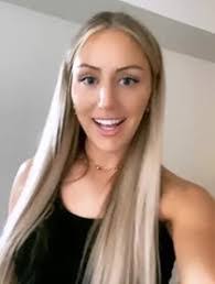 Lauren Burke's Instagram, Twitter & Facebook