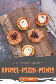 Pizza Minis Fur Die Halloween Party Rezept Vegetarische Snacks Rezepte Halloween Essen Rezepte