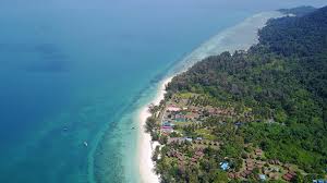 Setiap 10 daerahnya menawarkan tempat menarik antaranya monumen, seni bina bangunan lama, gunung, pantai dan pulau. 11 Pulau Di Johor Yang Menarik Pengembaraan Anda Bermula Di Sini