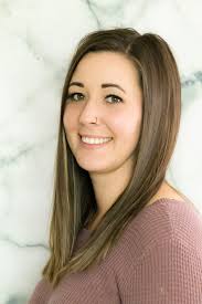 Amber Morrill's Instagram, Twitter & Facebook