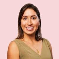 Janet Saunders's Instagram, Twitter & Facebook