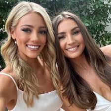 Abby Fox's Instagram, Twitter & Facebook