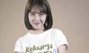 Adhisty zara sundari kusumawardhani, yang dikenal sebagai adhisty zara atau zara jkt48 (lahir di bandung, 21 juni 2003; Sibuk Syuting Zara Keluar Dari Jkt48 Metropolitan Id