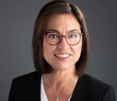 Karen Wegmann's Instagram, Twitter & Facebook