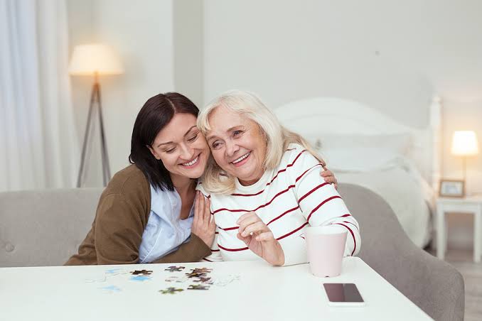 Companion care keeping elderly parents in Fort Worth connected and safe