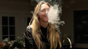 The vape pen has an easy to we do suggest consulting with a licensed professional before trying any program to quit cigarettes. How To Quit Vaping A Practical Guide Everyday Health