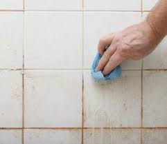 met deze tip kun je afscheid nemen van vieze voegen in je badkamertegels tips en weetjes badkamer tegels schoonmaken badkamer tegels reinigen keuken schoonmaken