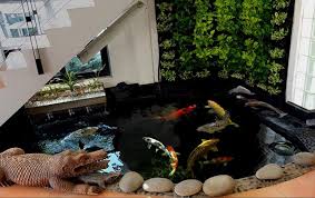Baiklah, berikut desain kolam ikan yang bisa anda jadikan contoh untuk membuat kolam ikan di dalam rumah, depan rumah, berukuran mini, sedang, dan besar. 10 Ide Desain Kolam Ikan Minimalis Di Rumah Bukareview