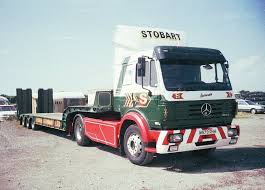A 1834 Mercedes Pulling A Triaxle Low Loader Trailer In Traditional Esl Livery Mercedes Truck Mercedes Benz Trucks Eddie Stobart Trucks