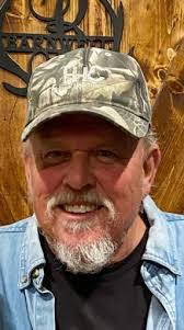 Lee Barnwell's Instagram, Twitter & Facebook