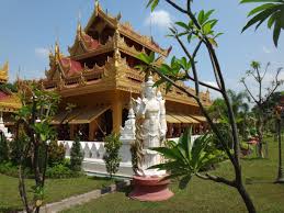 Namun, militer myanmar melakukan ambil alih pemerintahan dan dan menjadikan aung san suu kyi serta beberapa pejabat negara sebagai tahanan rumah. Myanmar Mein Guide Schrift Und Herz