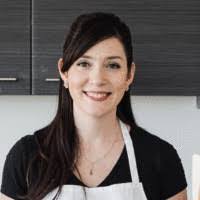 Beth Somers's Instagram, Twitter & Facebook