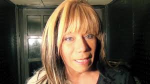 Katiuska Molotov: La Reina de la Moda y las Amigas y Rivales de Fausto