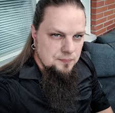 I have few questions: I've seen many people saying none of the gear  matters, since it's only lvl25 stuff. If someone posts about someone  ninjalooting the epic sword from him, and he's