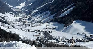 Morgen und am dienstag weht ein böig auffrischender nordwind. Skiurlaub St Johann Im Ahrntal Winterurlaub Gunstige Skireisen Skipass
