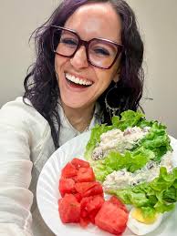 Offer of gluten-free food to neighbor