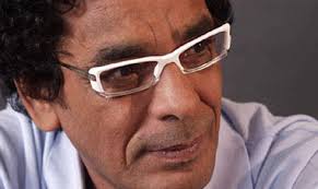 Egyptian singer Mohamed Mounir concluded neck surgery in Germany