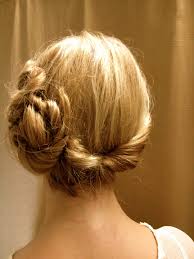 This classic medium haircut can make your hair more defined and textured as it adds depth to your features. 1920s Hairstyles For Long Hair How To Tautan O