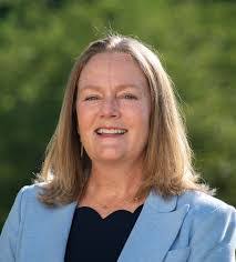 Kate Barron's Instagram, Twitter & Facebook